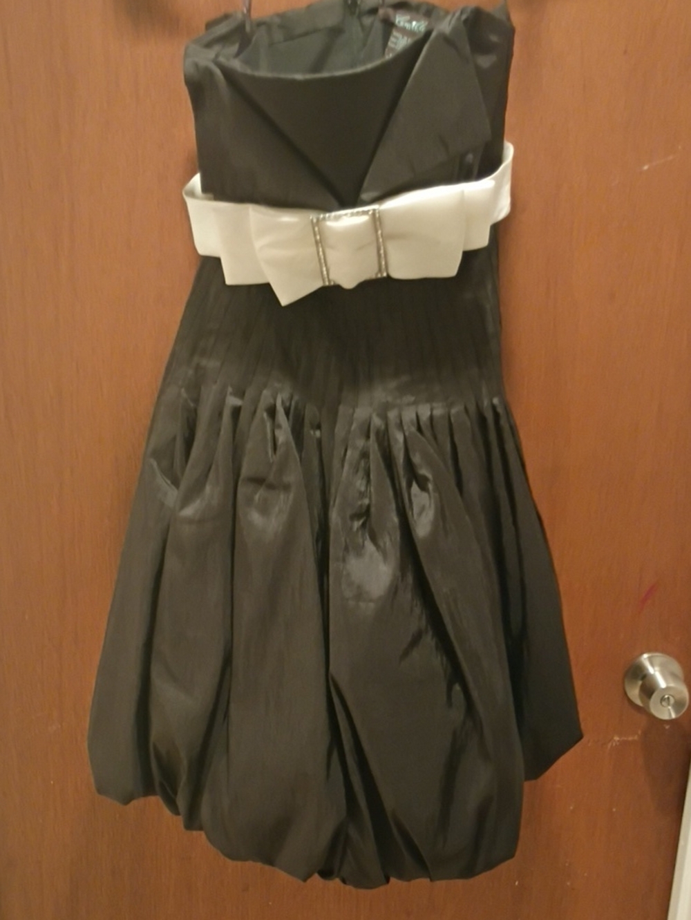 Camille La Vie Black Fabric Clothing Label